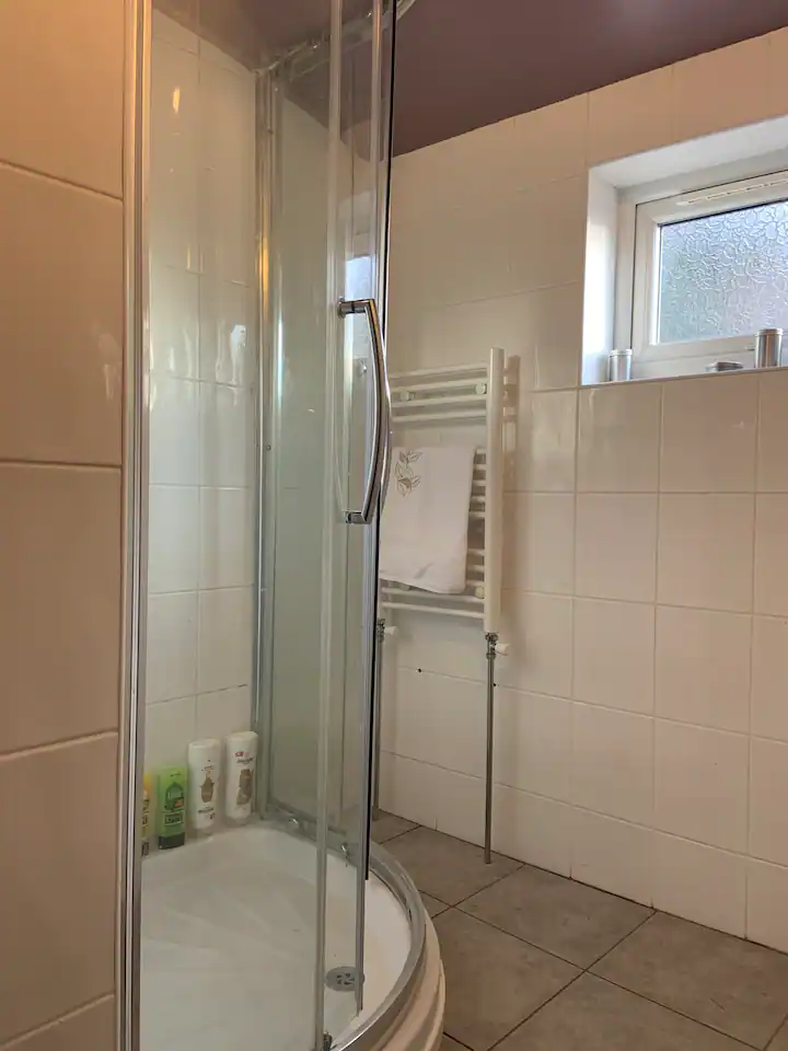 9aa70b20-12bd-47ff-b661-45b7c9fcb276.jpg