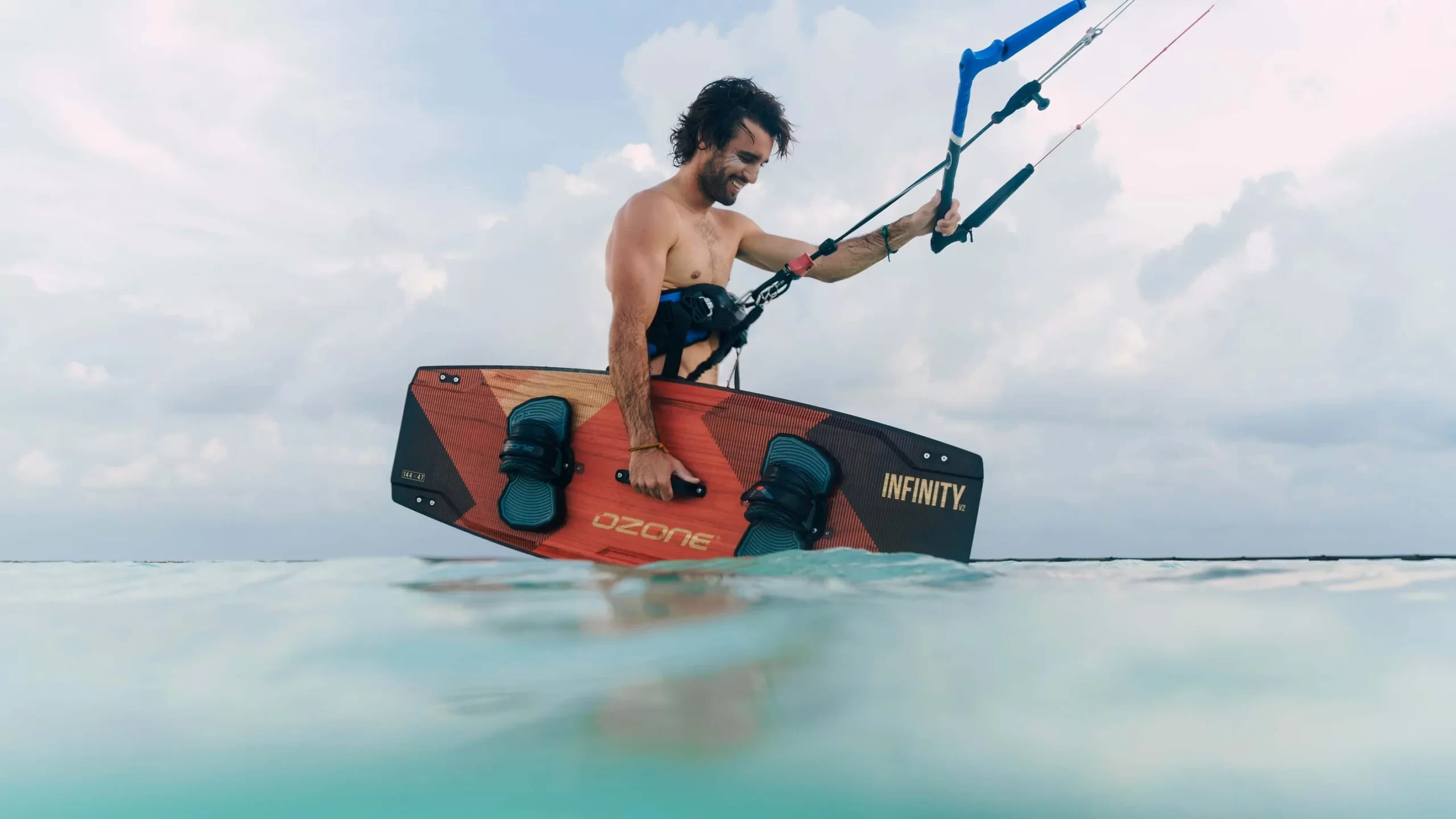 Tide - Kitesurfing school and watersports store